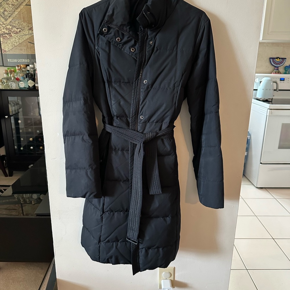 GAP Women's Belted Black Puffer Jacket